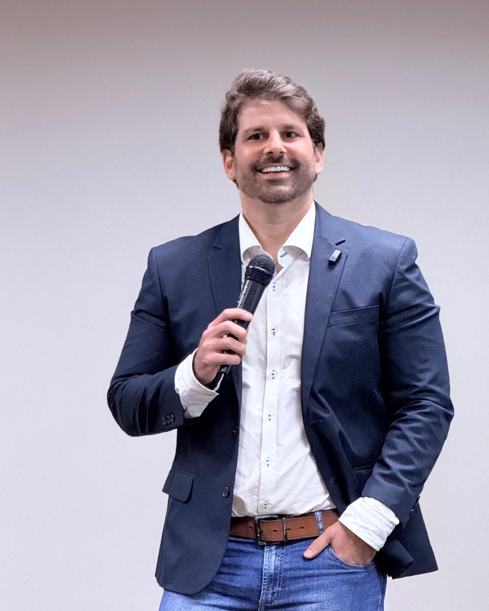 Marcelo Mello em palestra